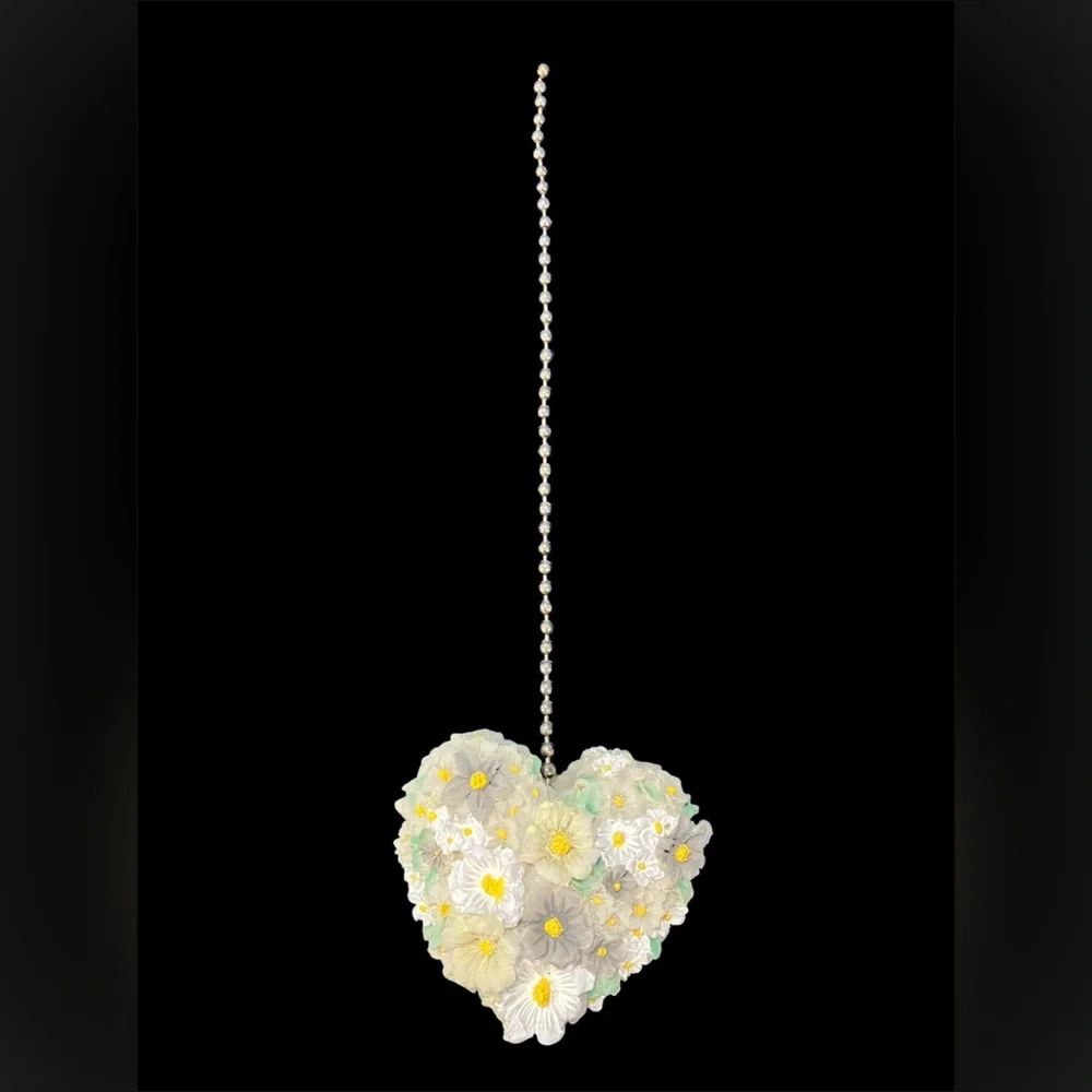 Ceramic heart shaped pull chain - Picture 2 of 3